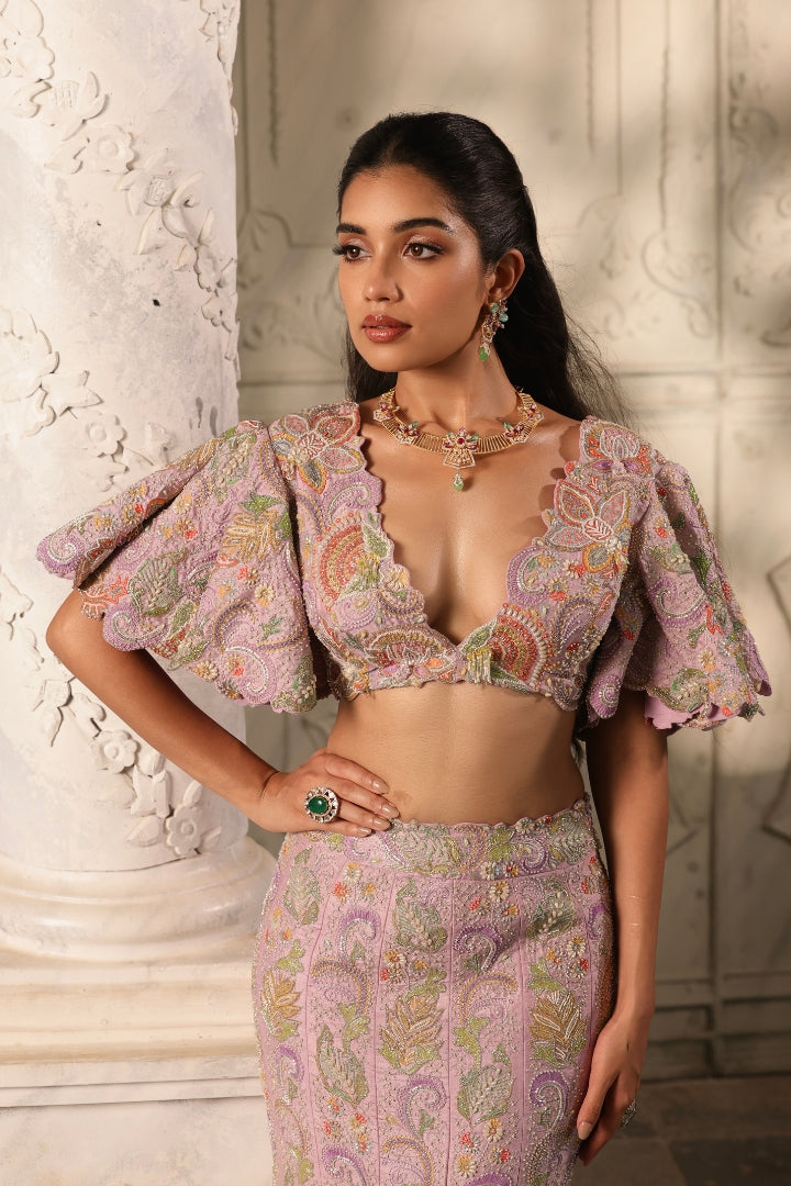 Raseeka In Swarni Lehenga Set