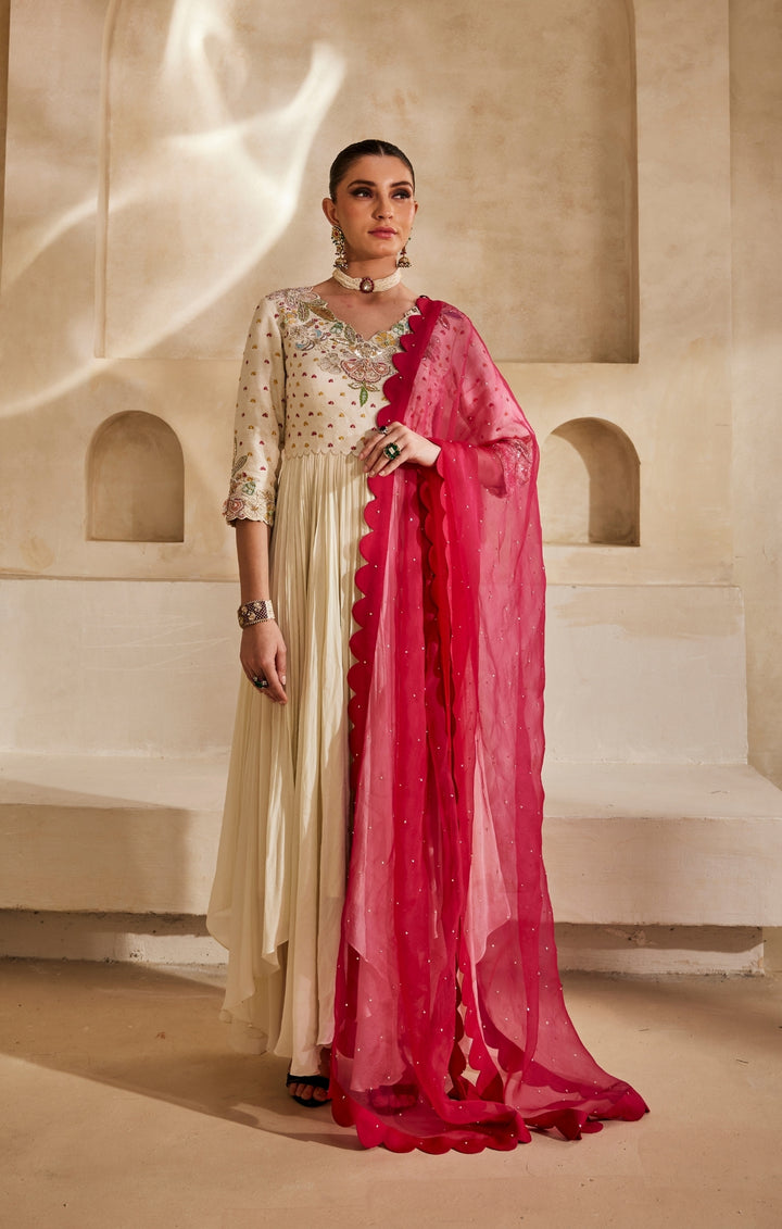 Gulaabi anarkali set