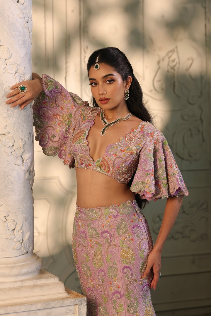 Raseeka In Swarni Lehenga Set