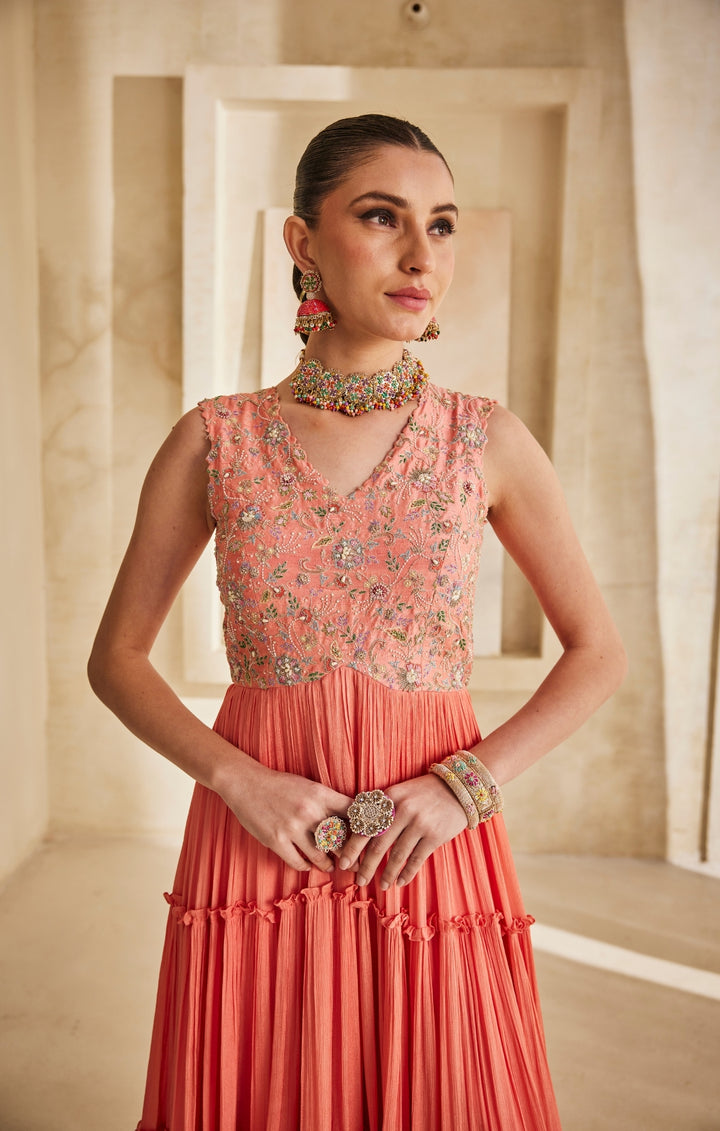 Leher gown