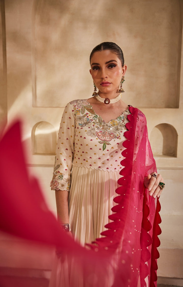 Gulaabi anarkali set