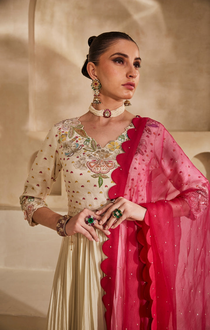 Gulaabi anarkali set