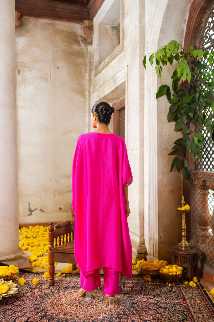 Gulaal kaftan kurta set