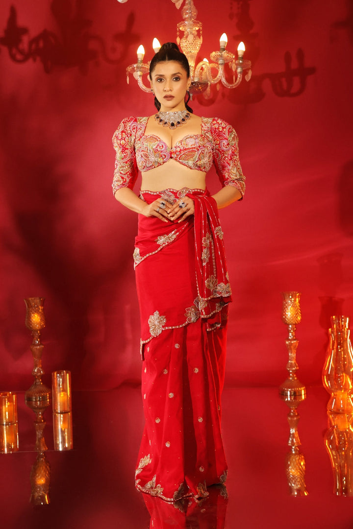 Mannara Chopra In Manita Saree Set