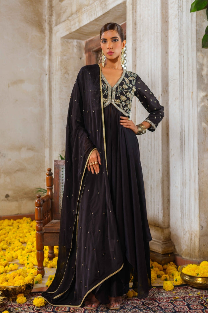 Tanya anarkali set
