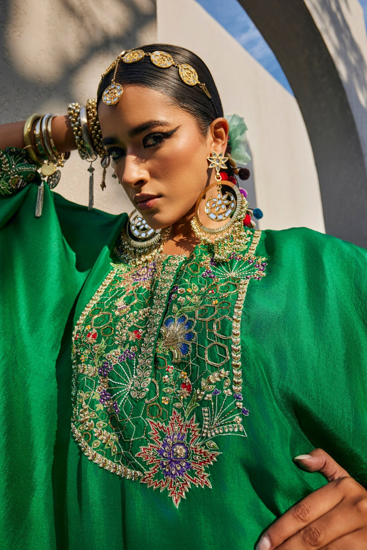Nivriti Kaftan Set