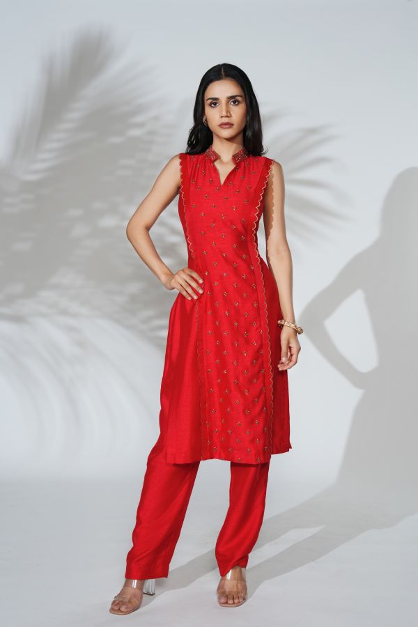laal kurtha set