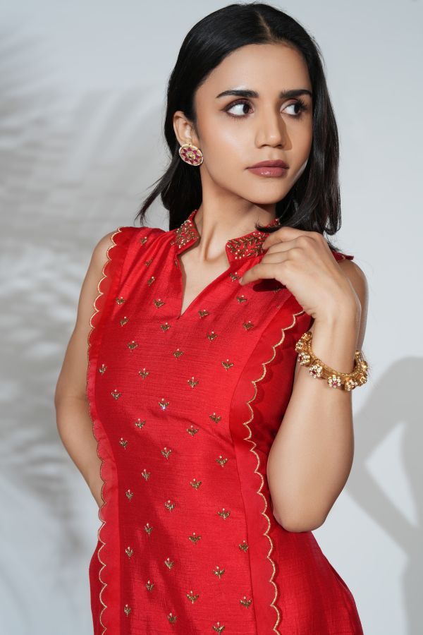laal kurtha set