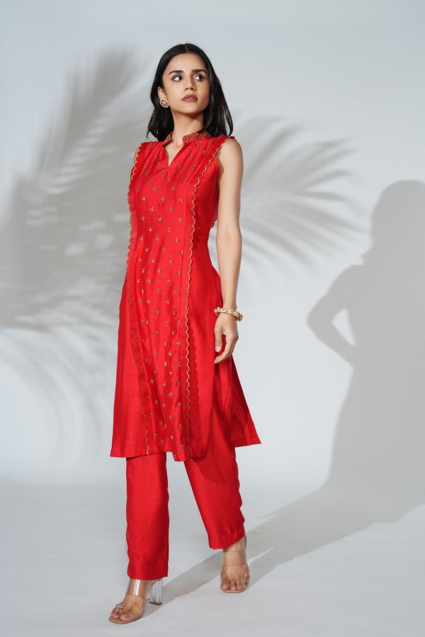 laal kurtha set