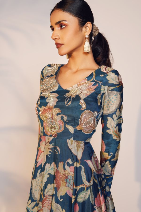 neeli gown