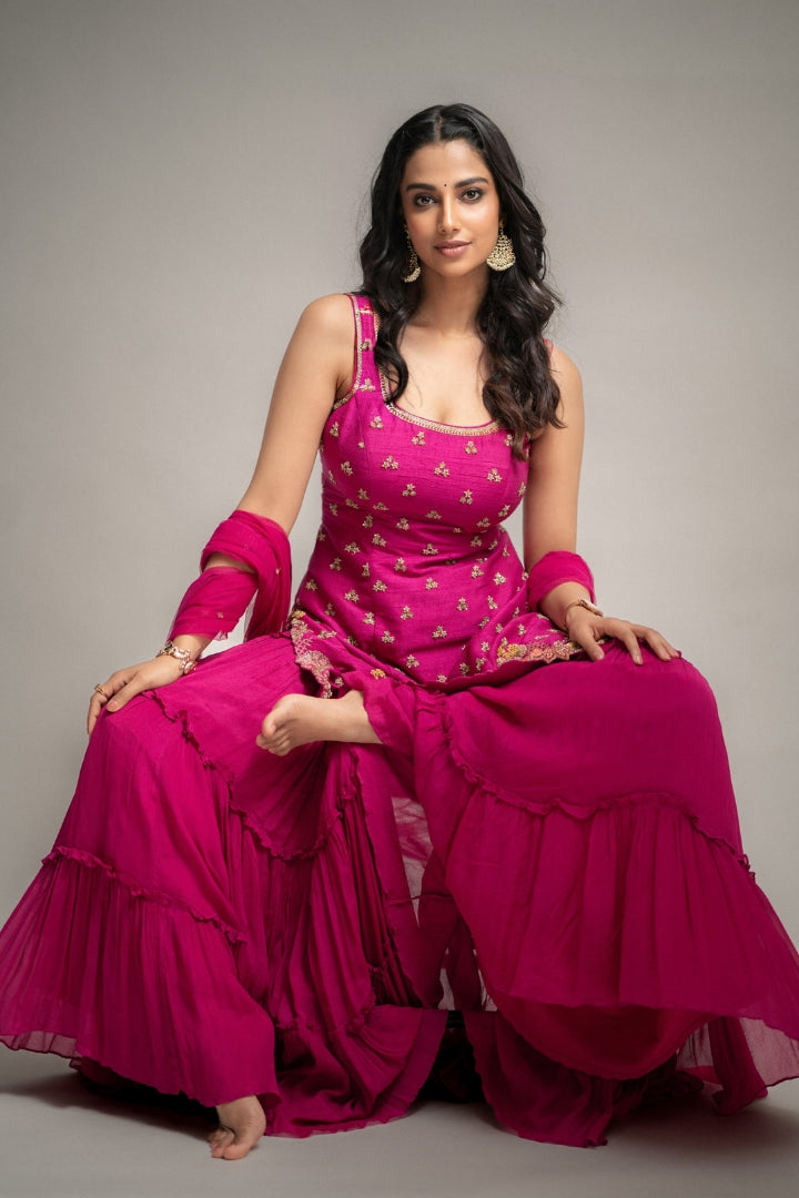Meenaakshi Chaudhary In Tarangita kurta set