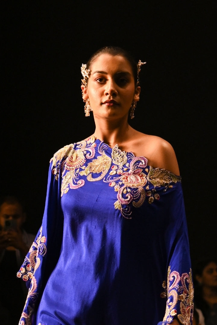 Vina Cape Set