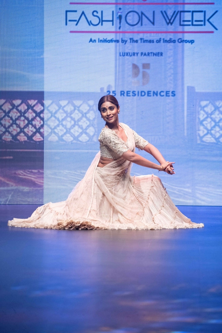 Shriya Saran In Kuvala Lehenga set