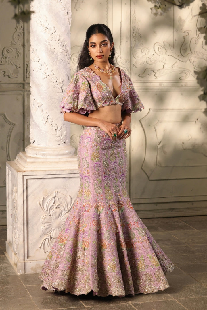 Raseeka In Swarni Lehenga Set